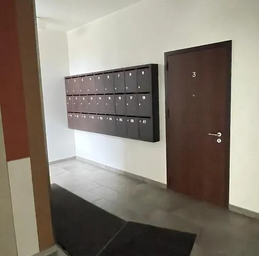 Hugo & Parking Apartamento